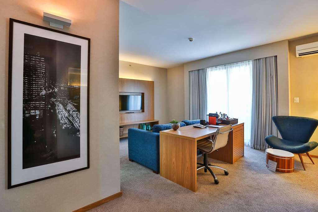 RADISSON BLU SAO PAULO-guestroom-Guest Room,On-Site.jpg