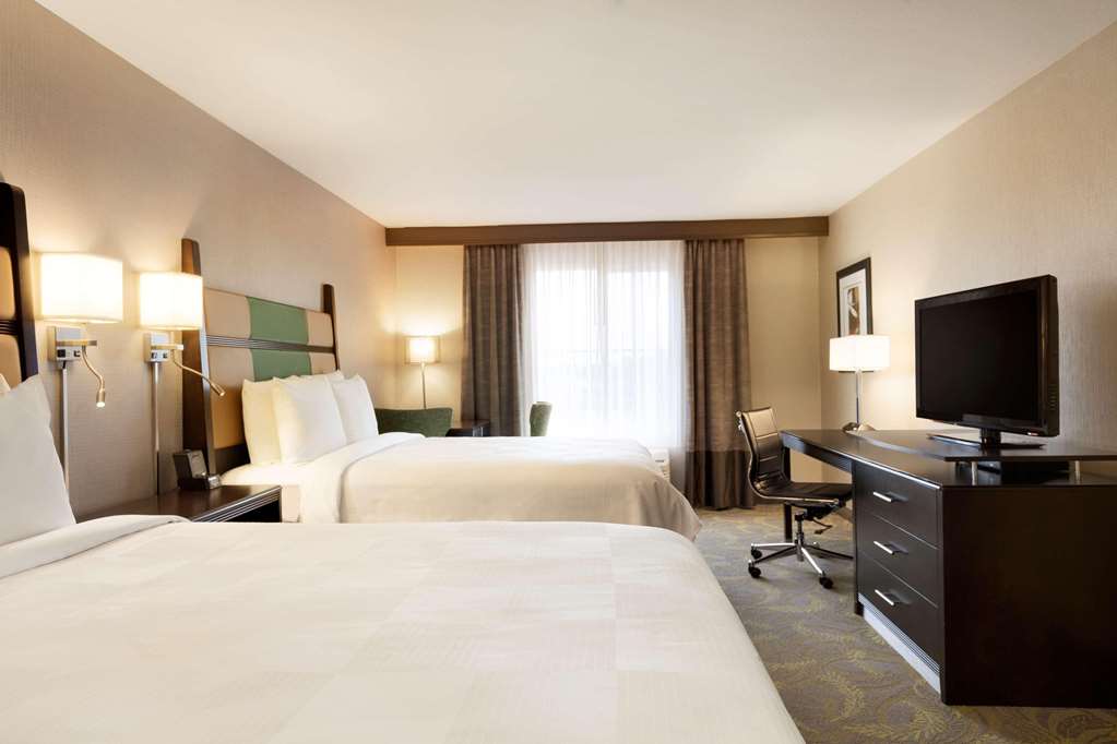 COUNTRY INN AND SUITES BY RADISSON-guestroom-Guest Room,On-Site.jpg
