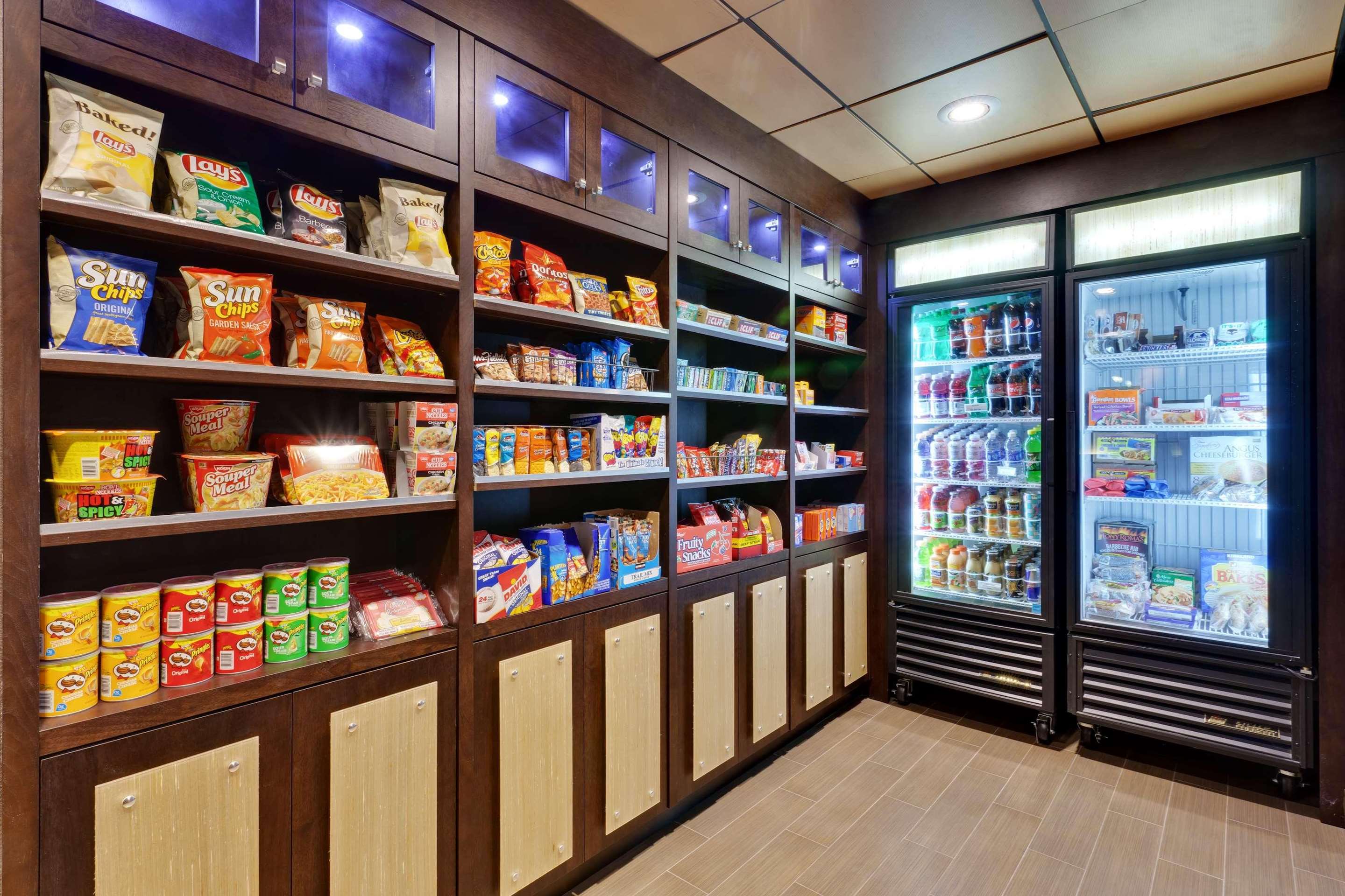 Inn Case Market