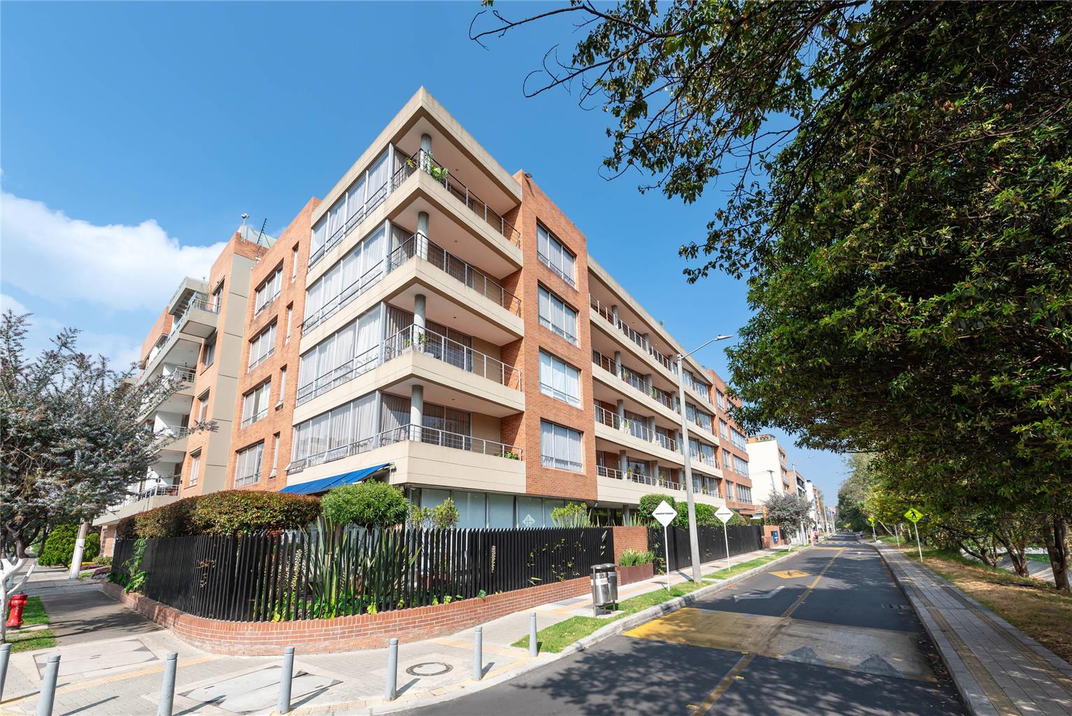 Faranda Coll Bogota-Radisson Individuals