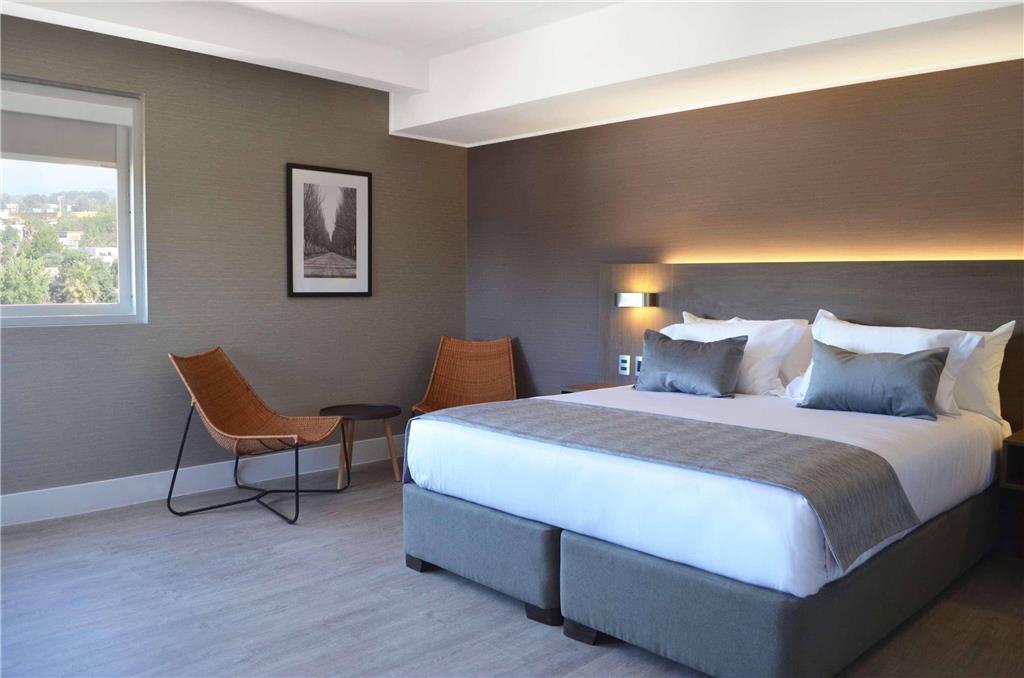 RADISSON HOTEL CURICO-guestroom-Guest Room,Suite,On-Site.jpg