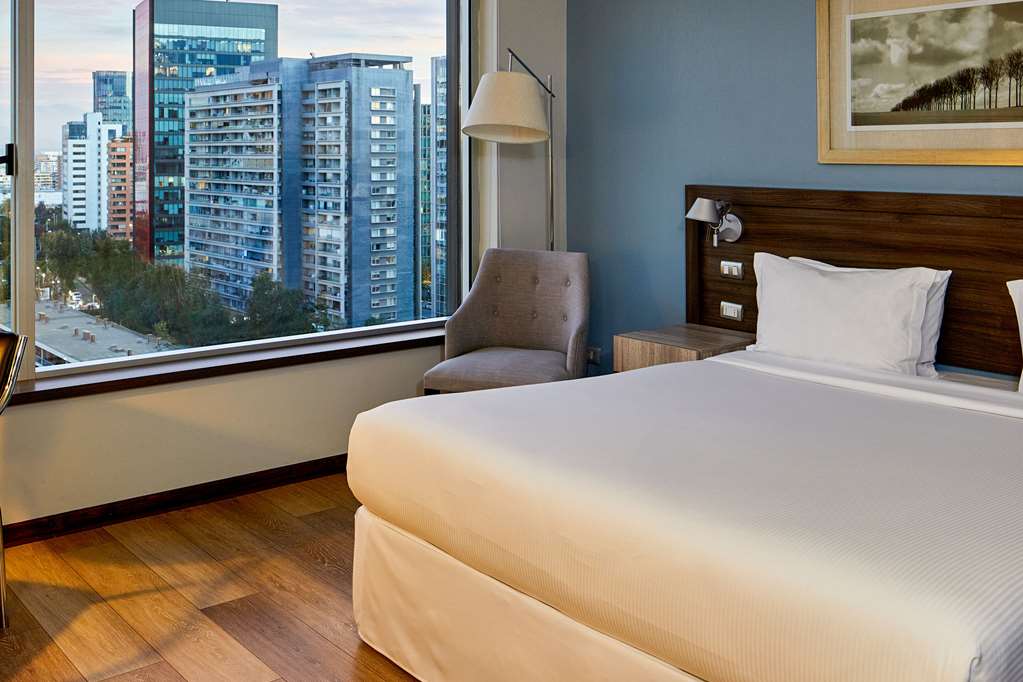 RADISSON BLU PLAZA EL BOSQUE SANTIA-guestroom-Guest Room,On-Site.jpg
