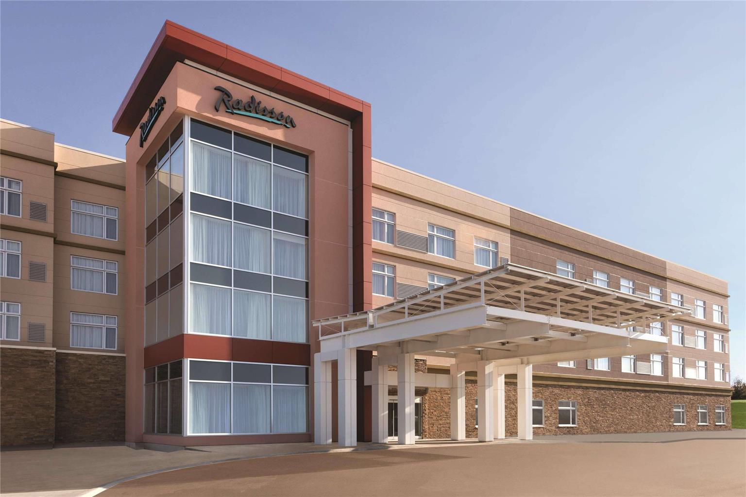 Radisson Kingswood Hotel & Suites