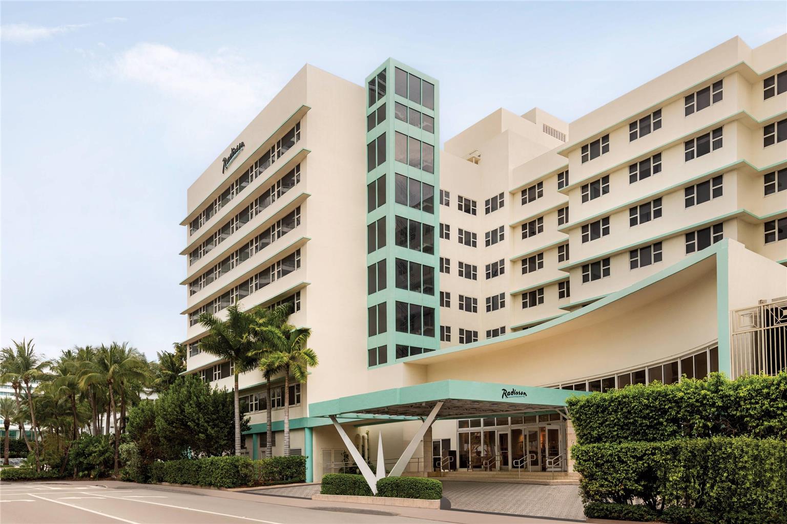 Radisson Resort Miami Beach