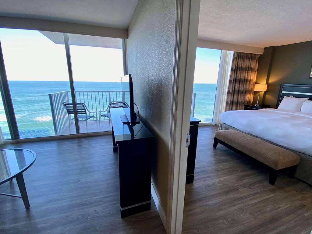 RADISSON SUITE HOTEL OCEANFRONT-guestroom-Guest Room,On-Site.jpg