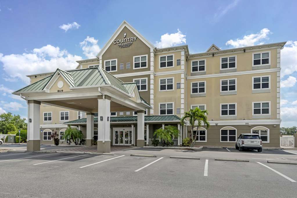 Country Inn & Suites Tampa Airport North