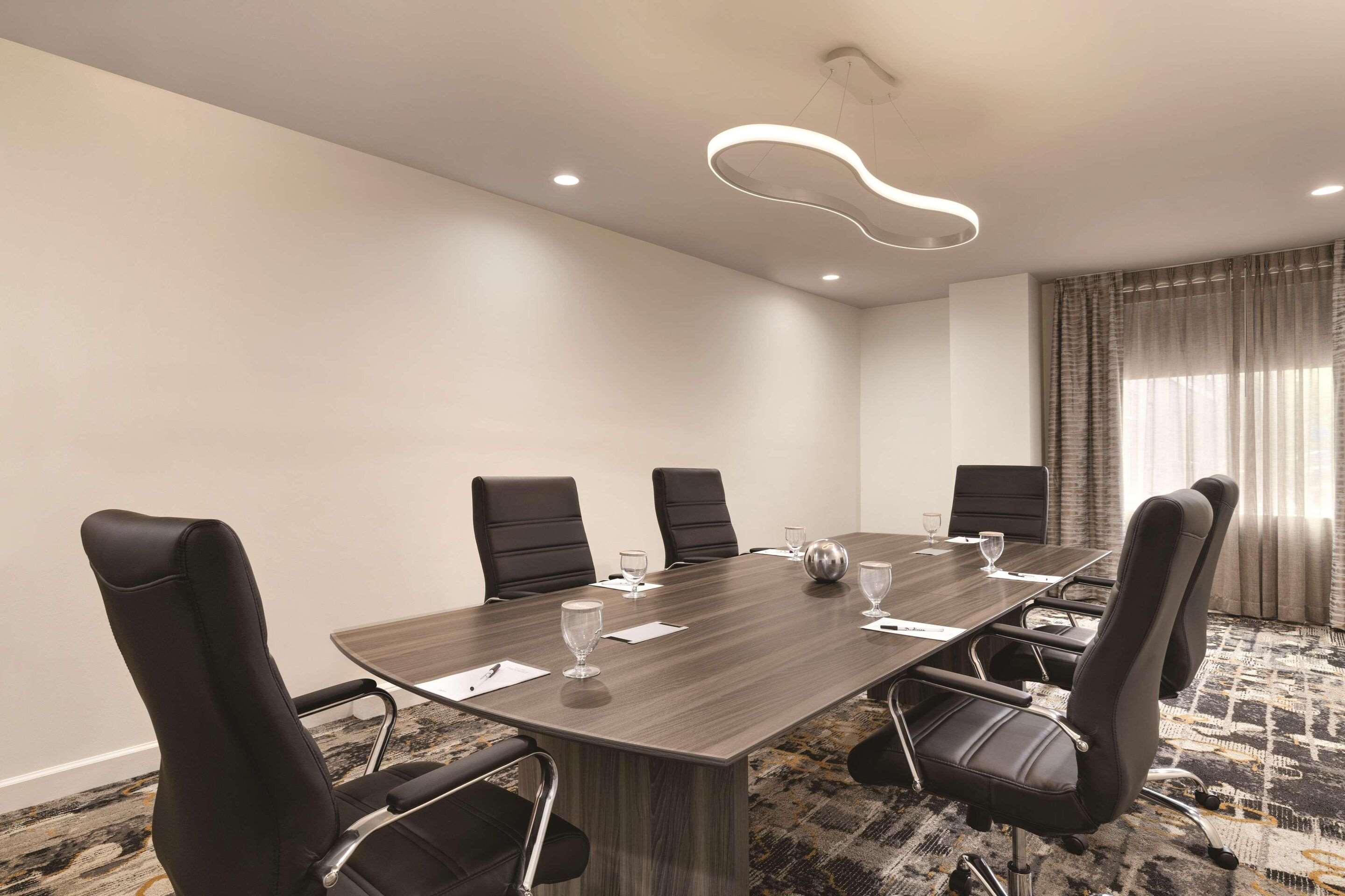 Boardroom | Radisson Hotel Atlanta Airport