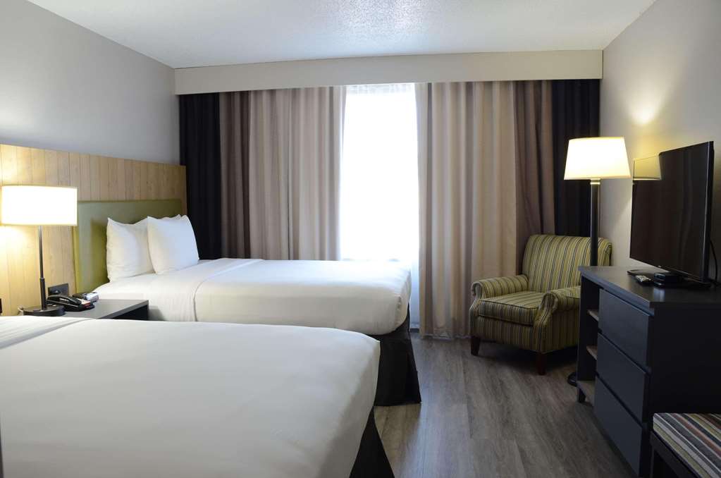 COUNTRY INN & SUITES BY RADISSON BU-guestroom-Guest Room,Suite,On-Site.jpg