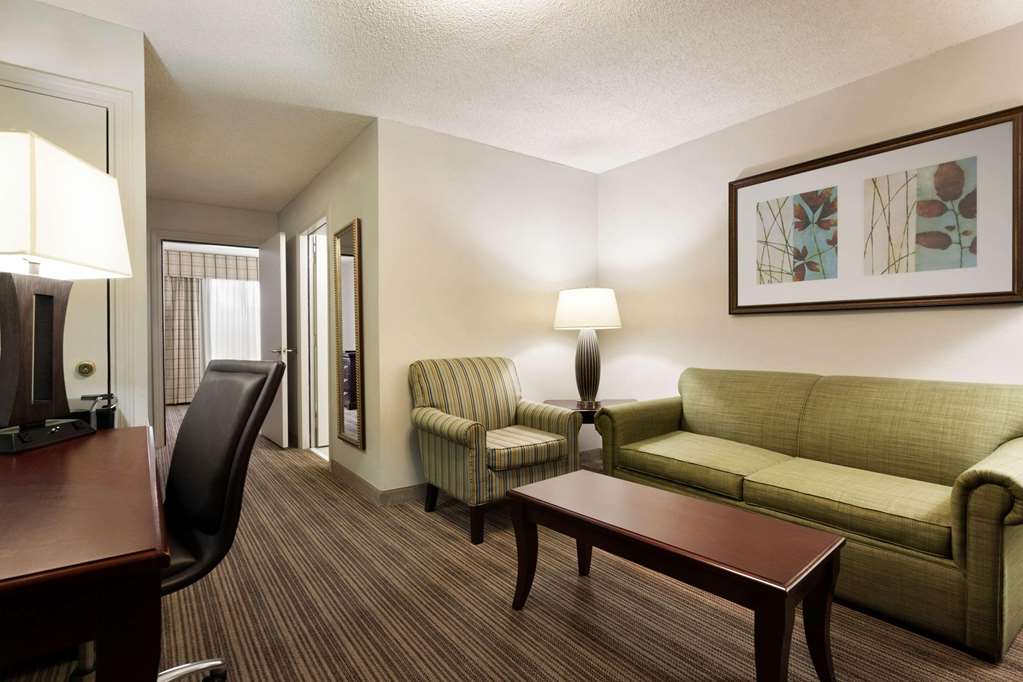 COUNTRY INN AND SUITES BY RADISSON-guestroom-Guest Room,Suite,On-Site.jpg