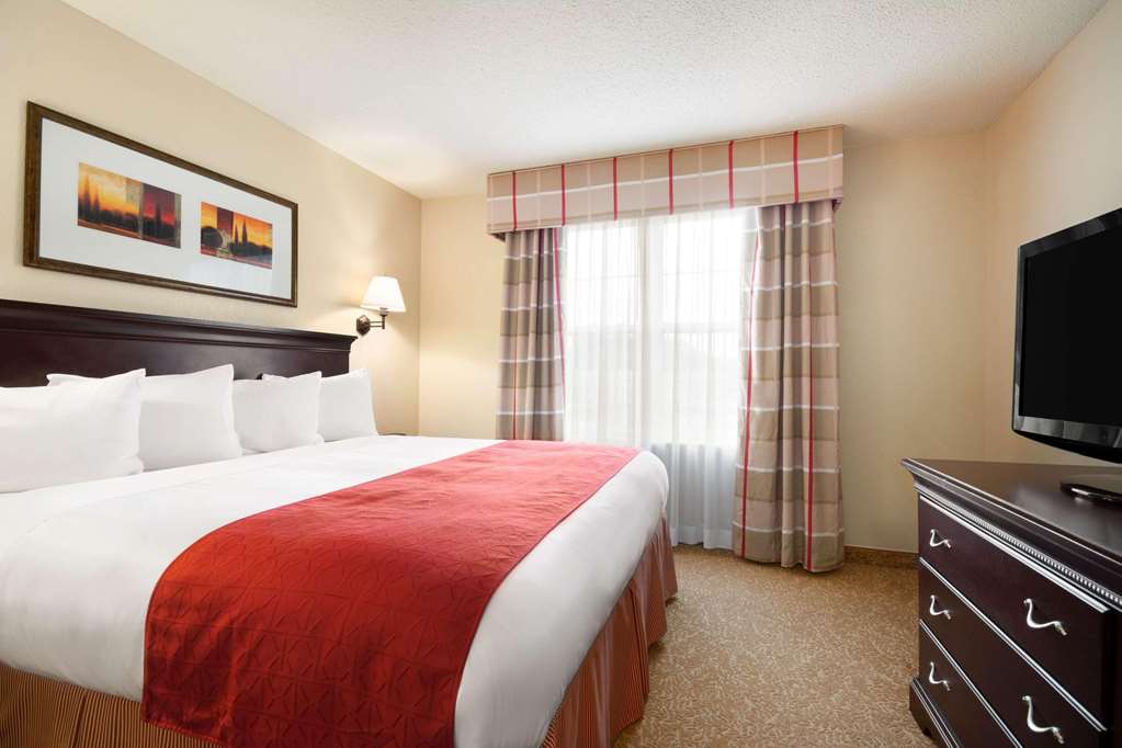 COUNTRY INN & SUITES BY RADISSON NO-guestroom-Guest Room,Suite,On-Site.jpg