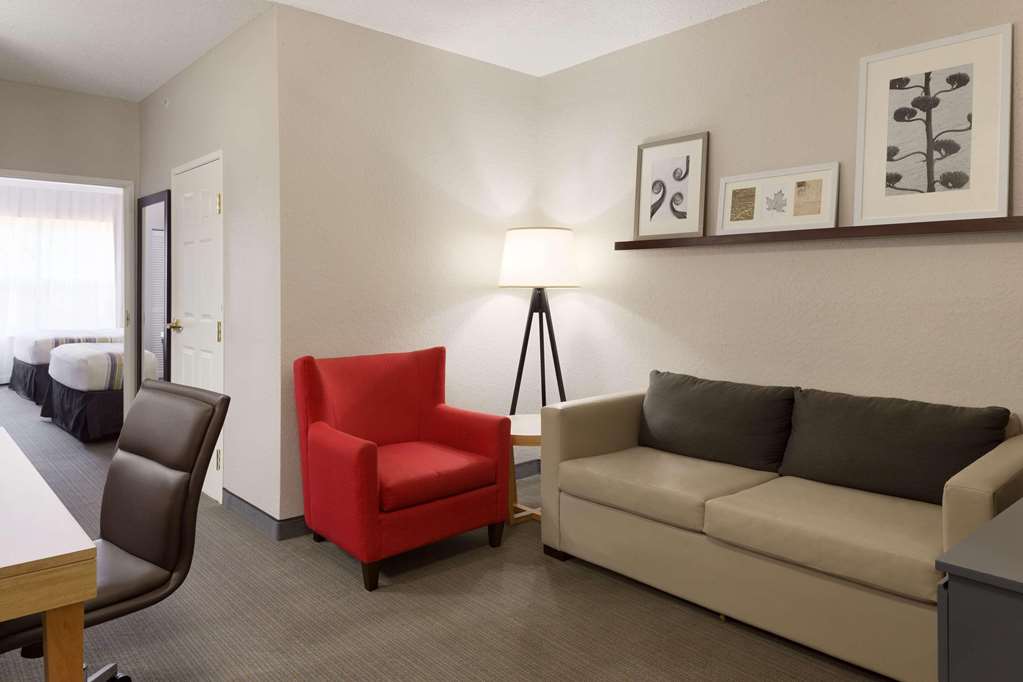 COUNTRY INN & SUITES BY RADISSON BR-guestroom-Guest Room,Suite,On-Site.jpg