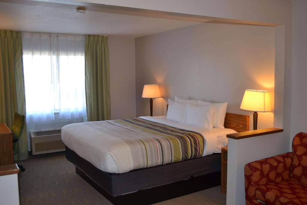 COUNTRY INN AND SUITES BY RADISSON-guestroom-Guest Room,Suite,On-Site.jpg