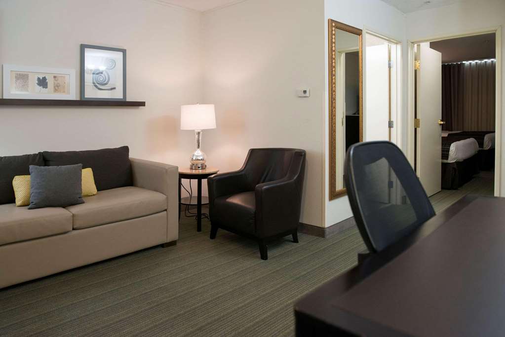 COUNTRY INN & SUITES BY RADISSON EF-guestroom-Guest Room,On-Site.jpg