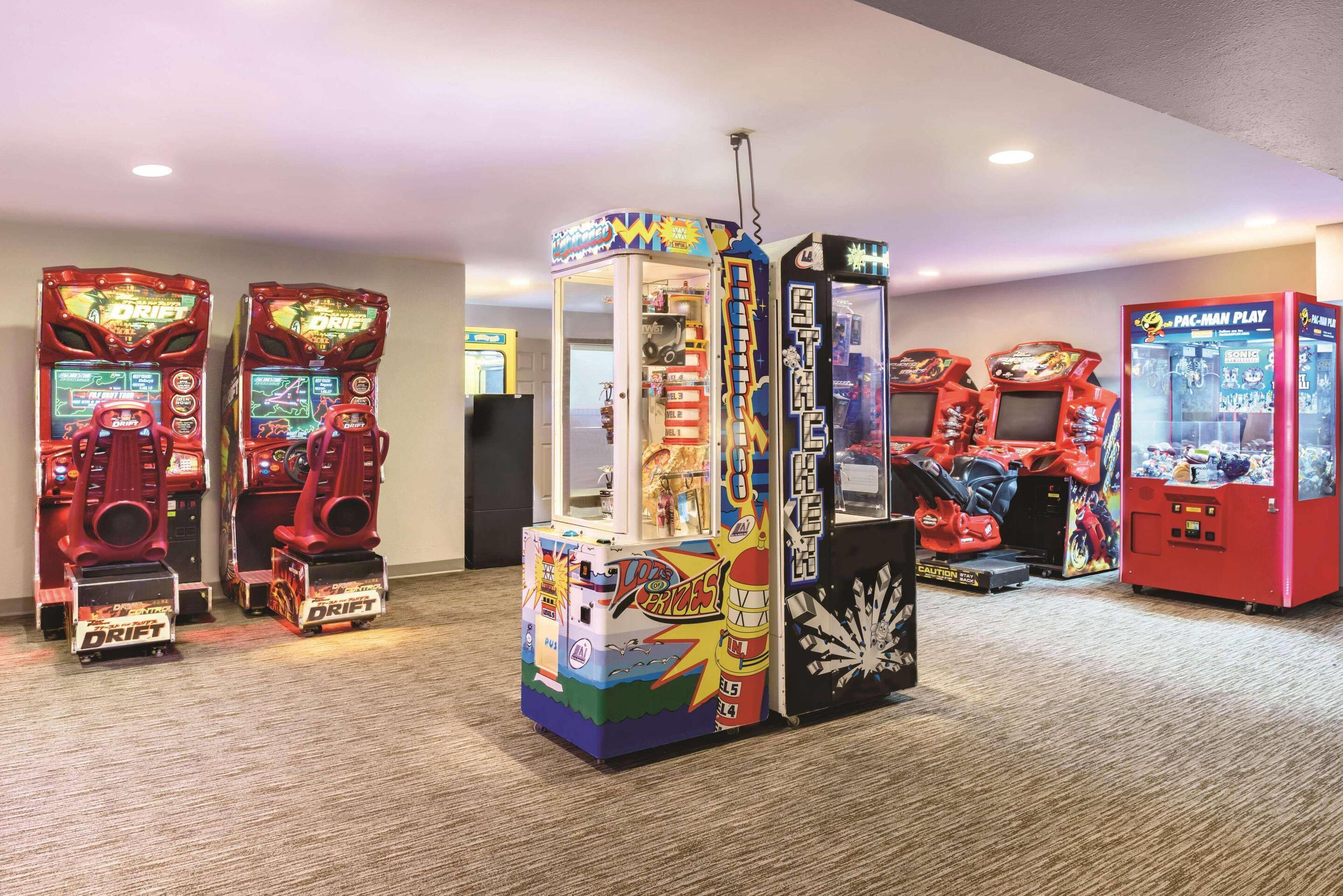 Game room | Country Inn & Suites by Radisson, Galena, IL