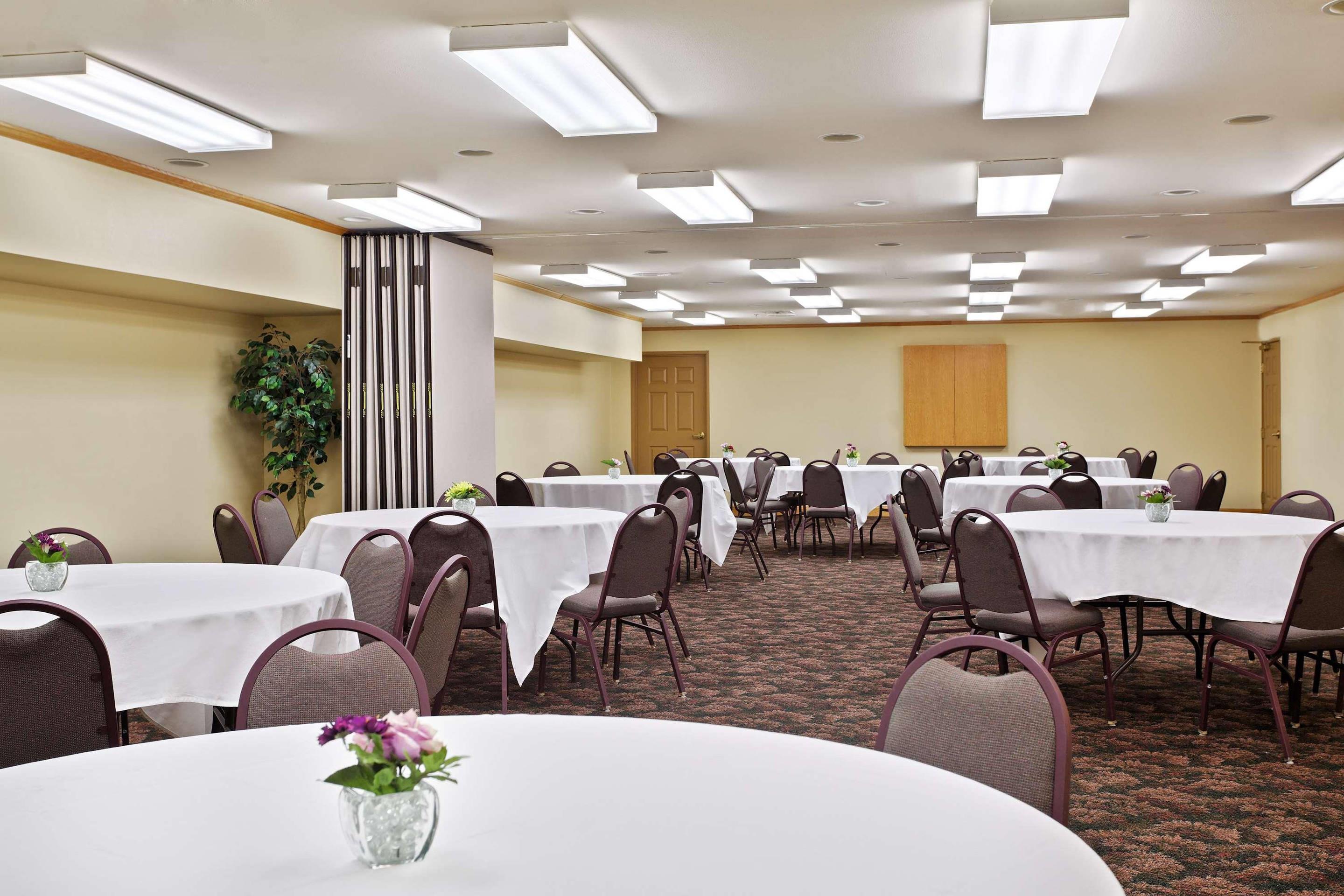 MeetingEvent Space | Country Inn & Suites by Radisson, Galena, IL