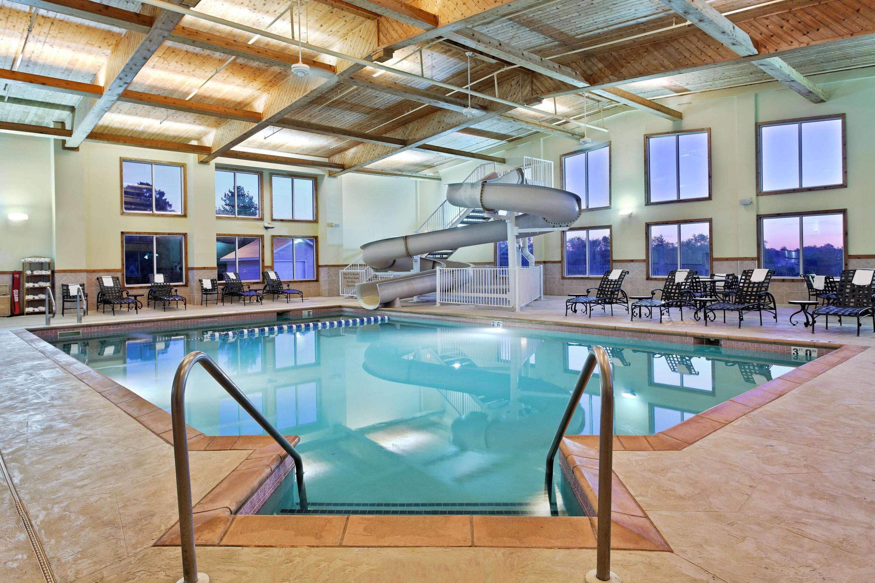 Indoor pool | Country Inn & Suites by Radisson, Galena, IL
