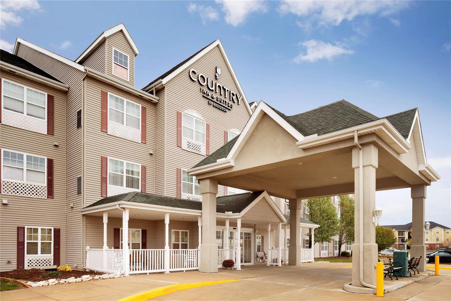 Country Inn & Suites Champaign North