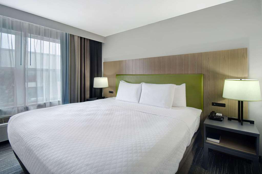 COUNTRY INN AND SUITES BY RADISSON-guestroom-Guest Room,Suite,On-Site.jpg