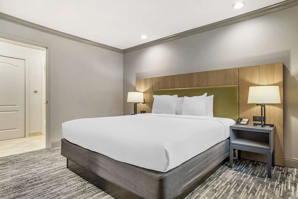 COUNTRY INN SUITES METAIRIE-guestroom-Guest Room,On-Site.jpg