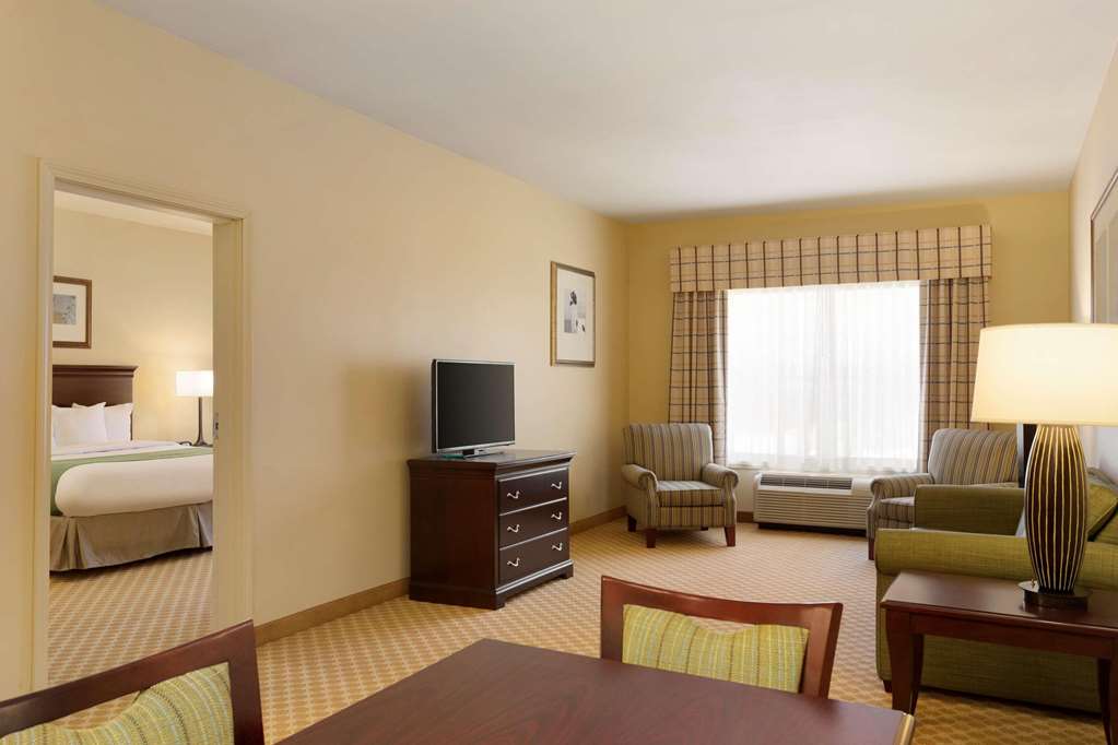 COUNTRY INN AND SUITES BY RADISSON-guestroom-Guest Room,Suite,On-Site.jpg