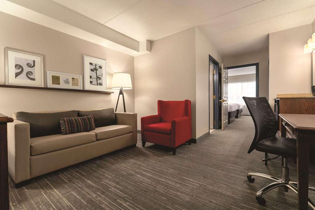 COUNTRY INN AND SUITES BY RADISSON-guestroom-Guest Room,Suite,On-Site.jpg