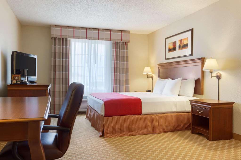 COUNTRY INN & SUITES BY RADISSON NE-guestroom-Guest Room,On-Site.jpg