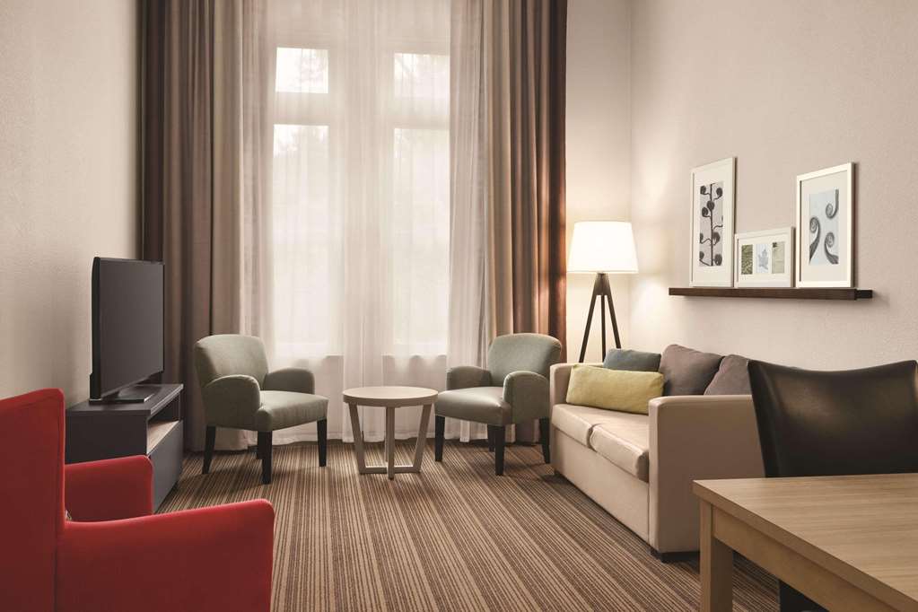 COUNTRY INN AND SUITES BY RADISSON-guestroom-Guest Room,Suite,On-Site.jpg