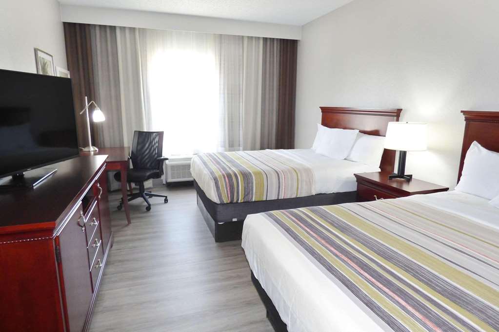 COUNTRY INN AND SUITES BY RADISSON-guestroom-Guest Room,On-Site.jpg
