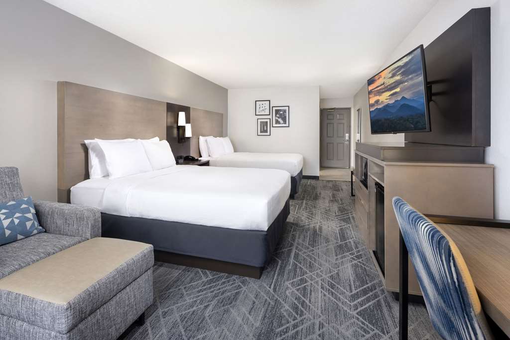 COUNTRY INN AND SUITES BY RADISSON-guestroom-Guest Room,On-Site.jpg