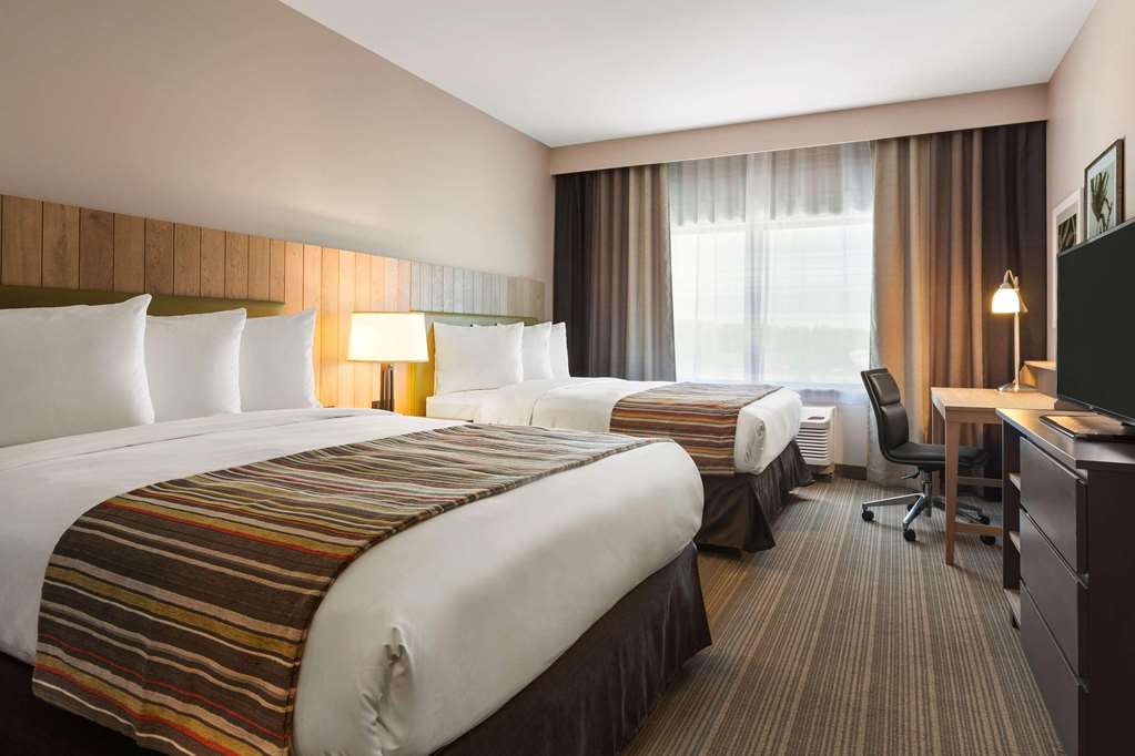 COUNTRY INN & SUITES BY RADISSON SM-guestroom-Guest Room,On-Site.jpg