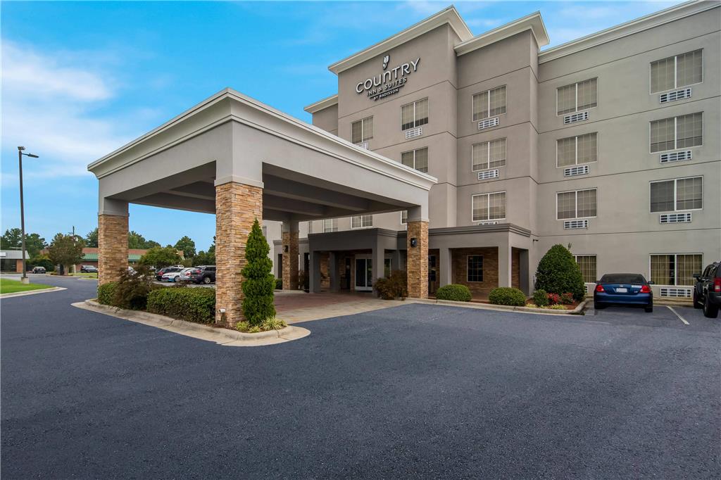 Country Inn & Suites Goldsboro