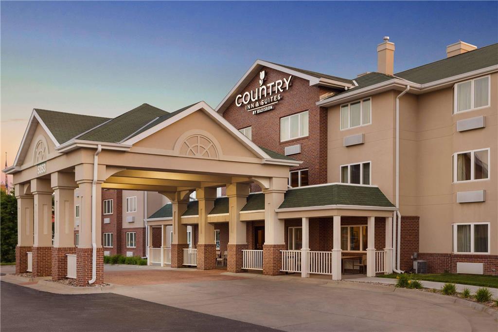 Country Inn & Suites Lincoln North