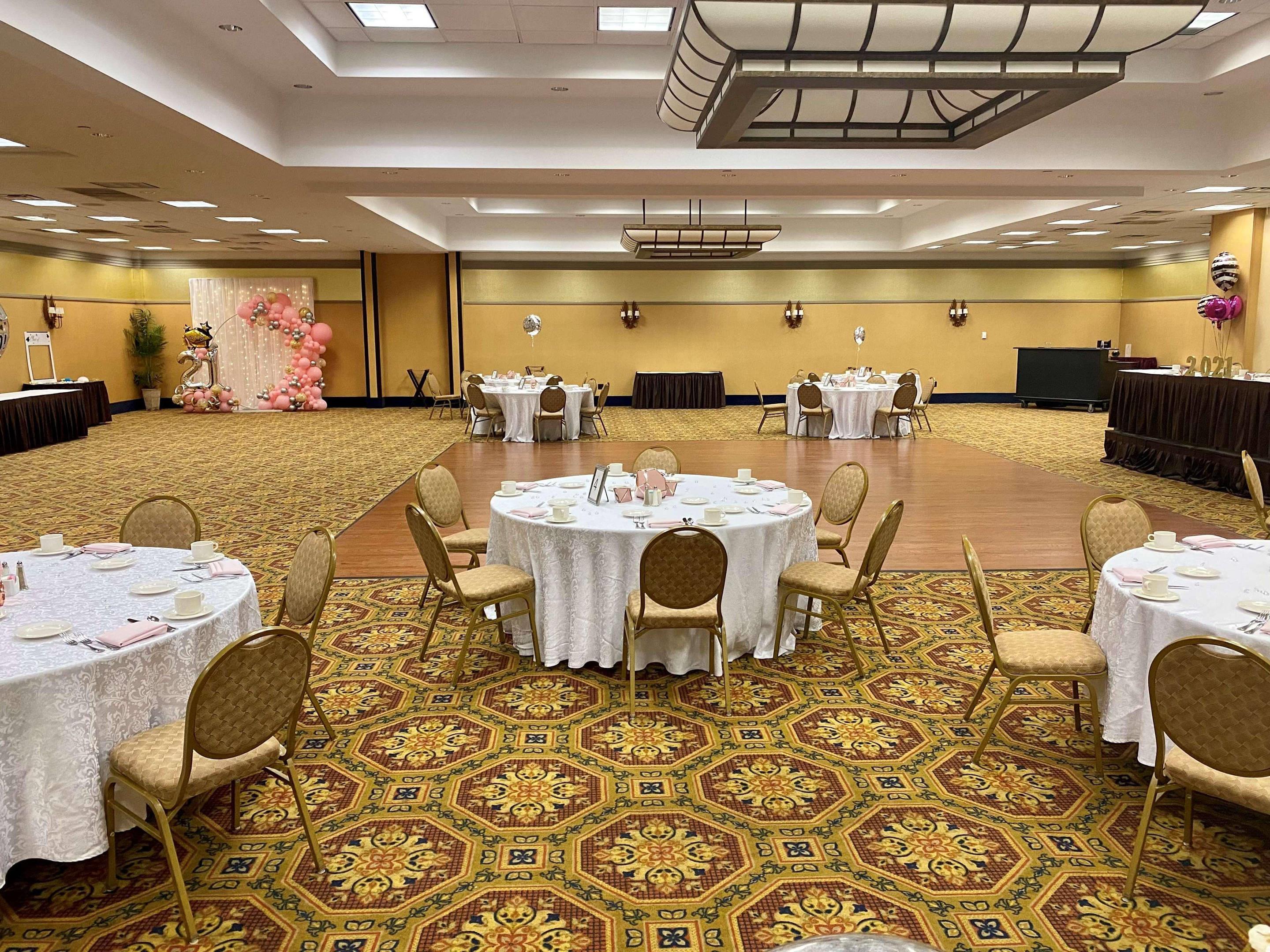 Walnut Ballroom - Graduation Setup