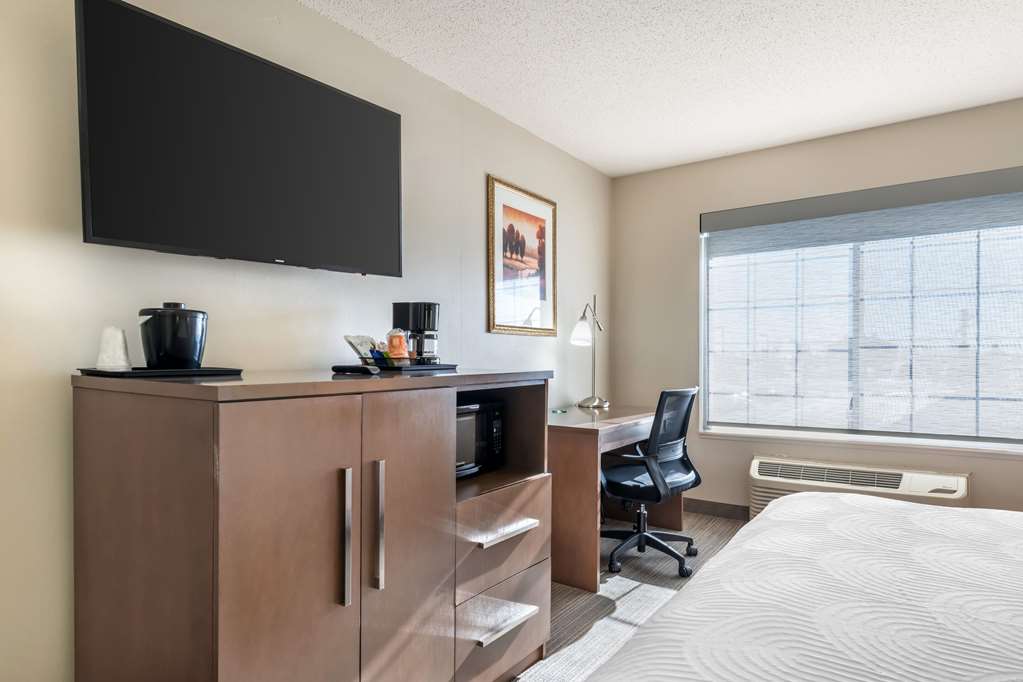 Country Inn & Suites Watertown