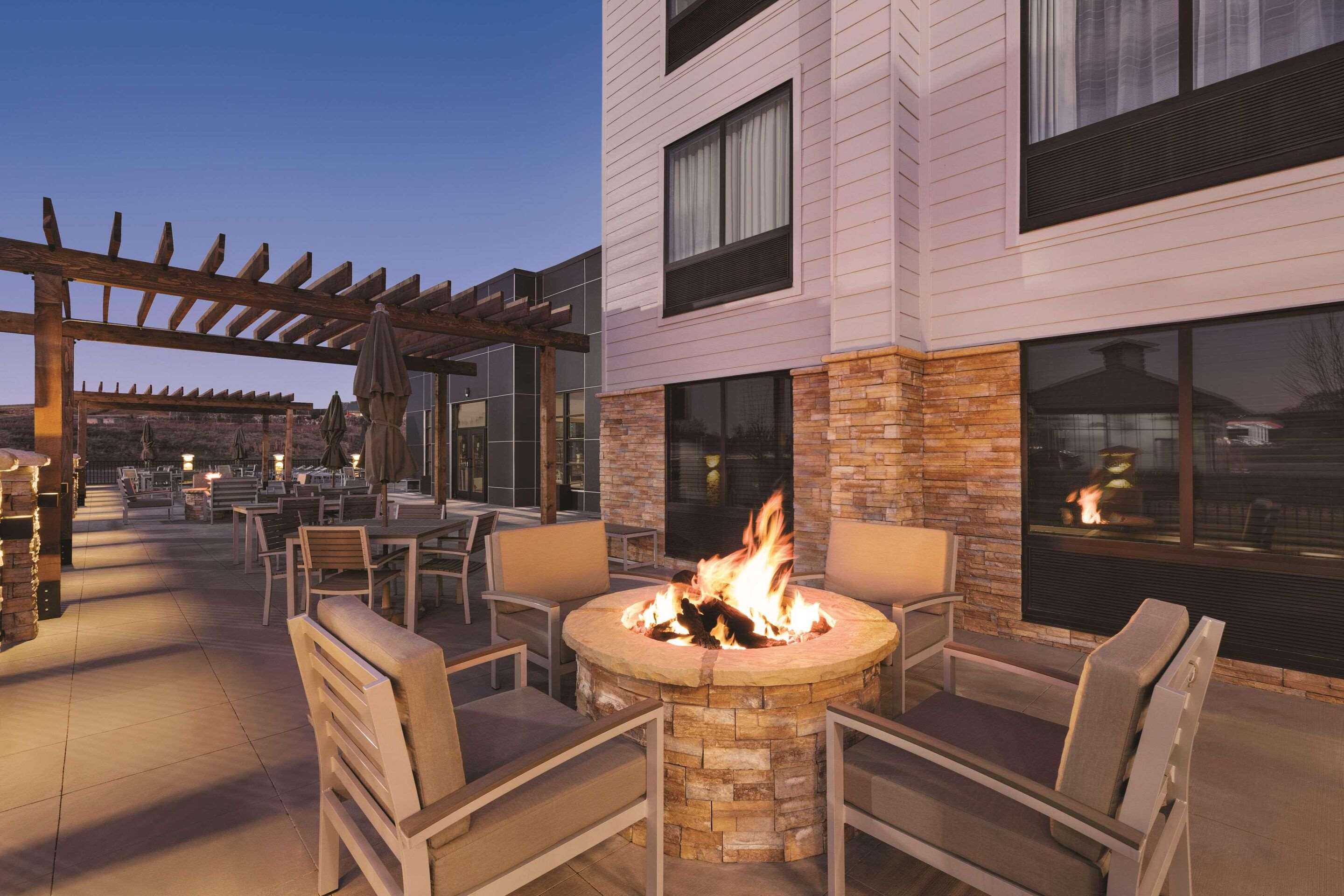 Outdoor Patio and Fire Pit | Country Inn & Suites by Radisson, Sevierville Kodak, TN