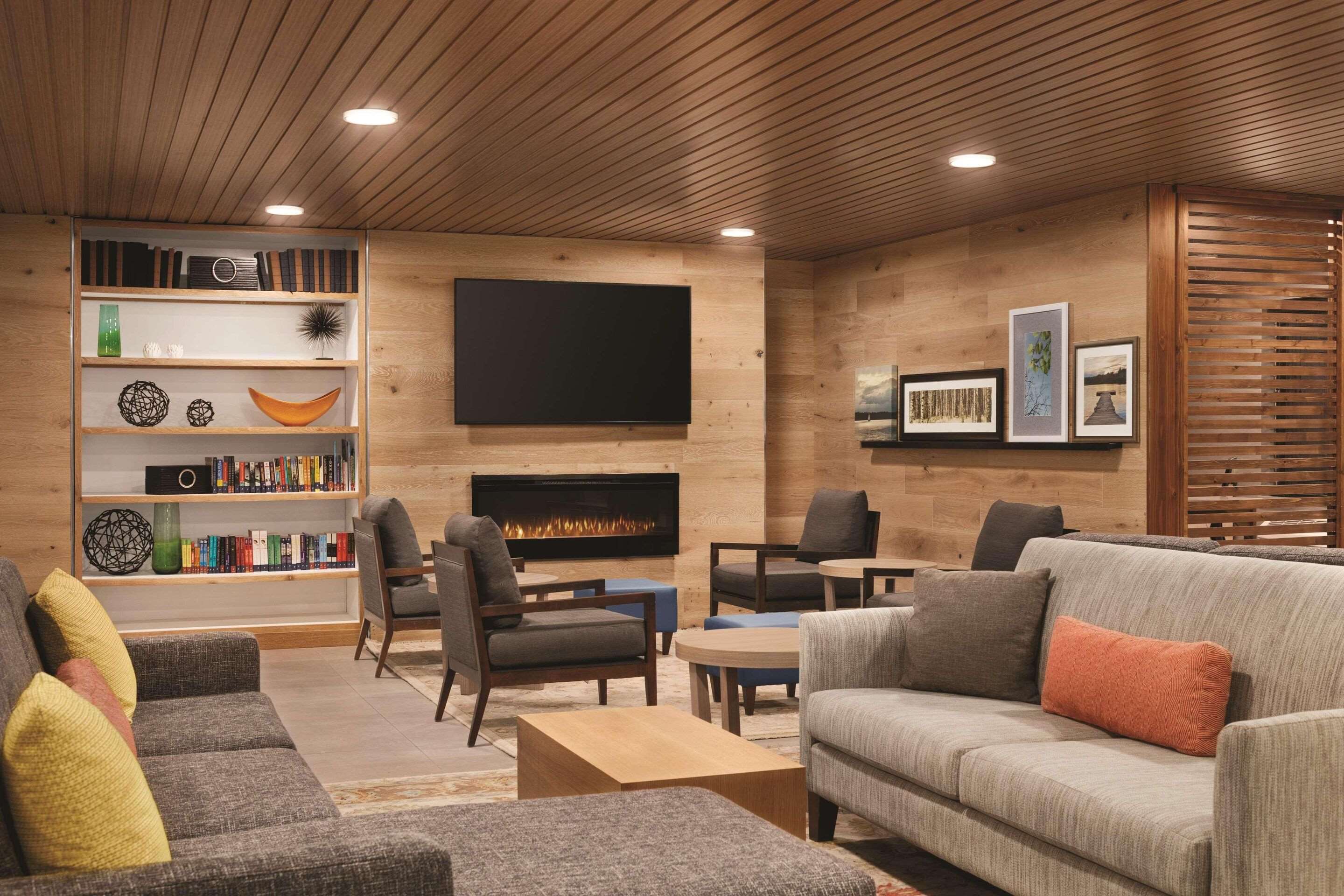 LobbyInterior | Country Inn & Suites by Radisson, Sevierville Kodak, TN