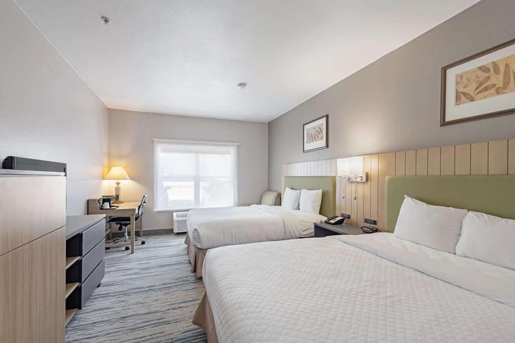 COUNTRY INN AND SUITES-guestroom-Guest Room,On-Site.jpg