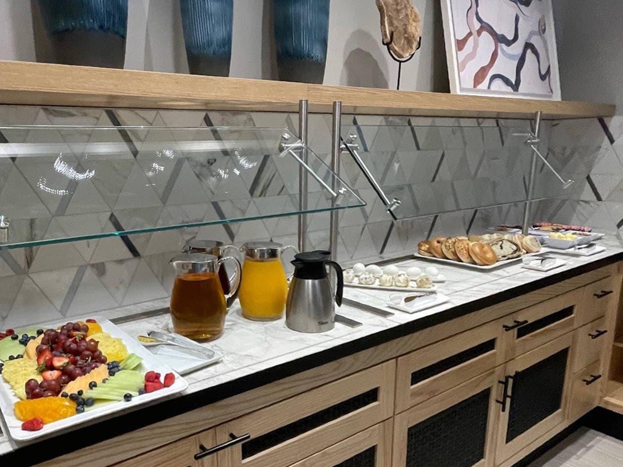 Executive club lounge | Radisson Hotel Salt Lake City Downtown