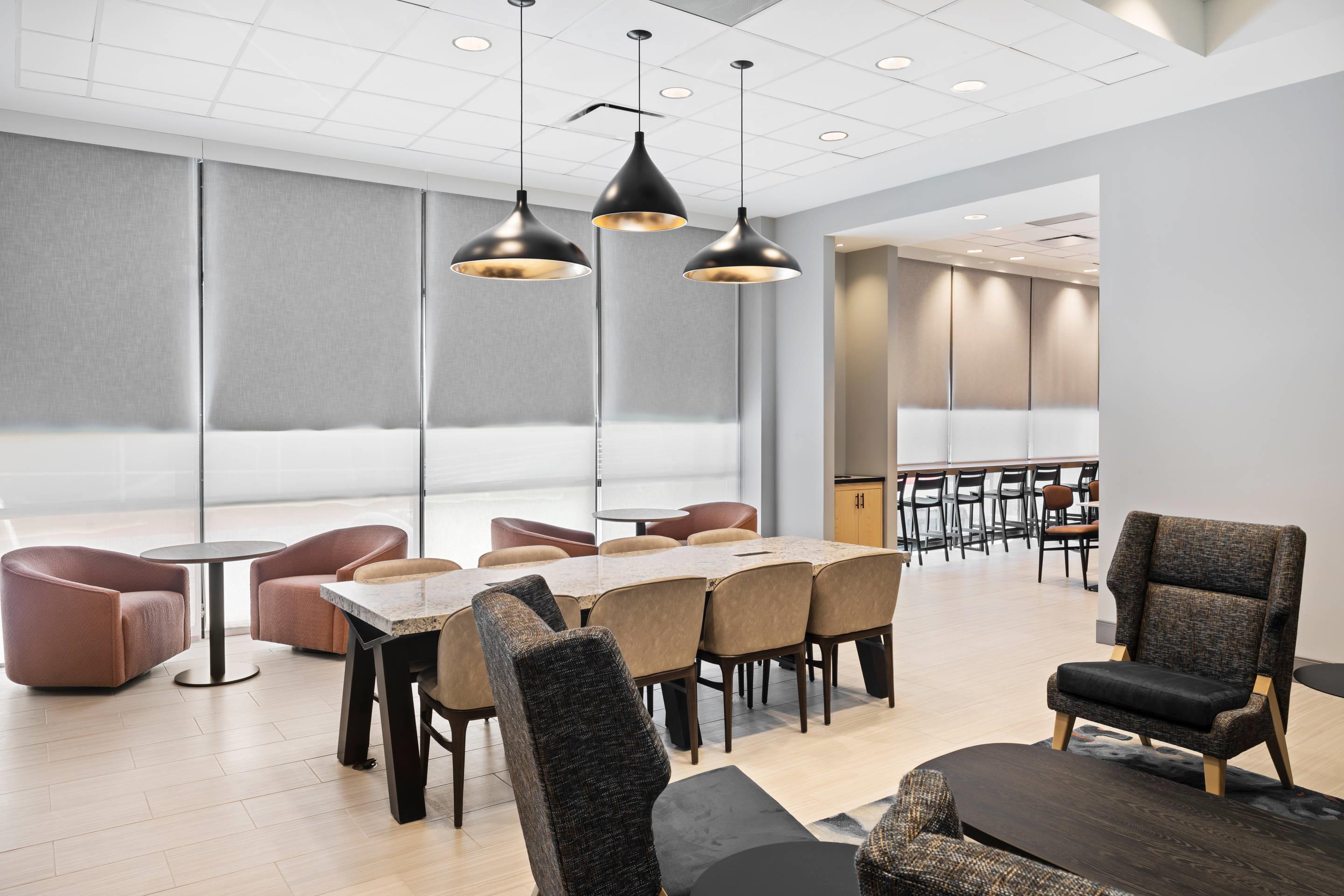 Lounge | Radisson Hotel Salt Lake City Downtown