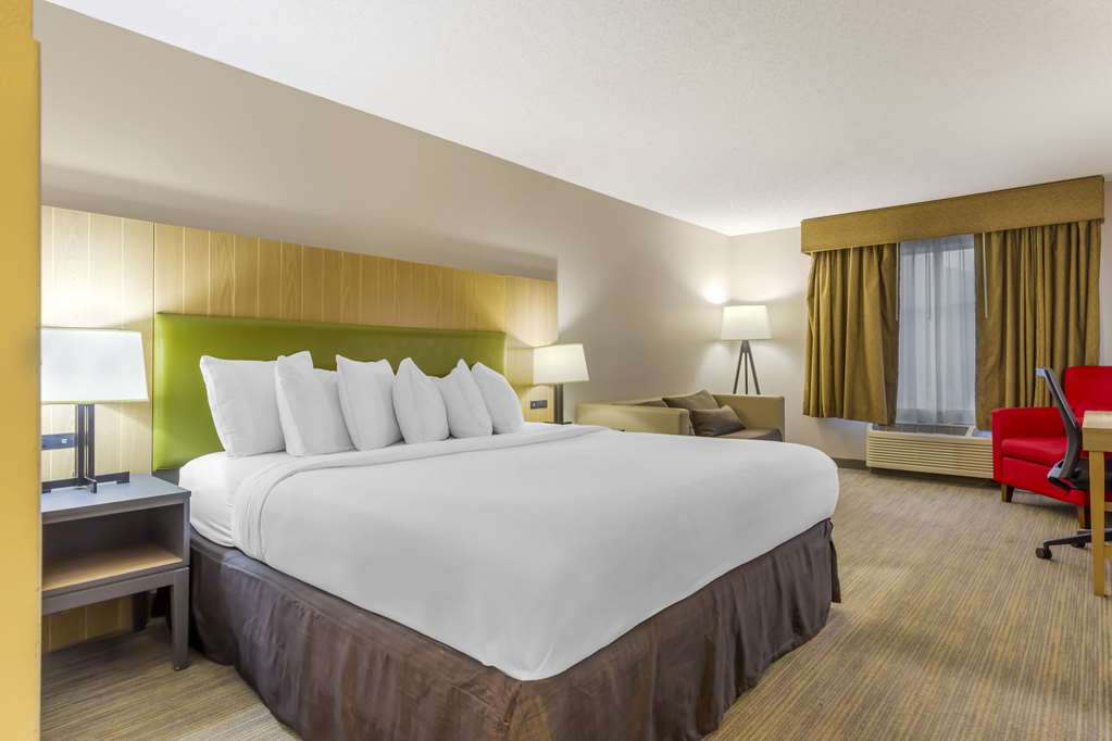 COUNTRY INN & SUITES BY RADISSON NE-guestroom-Guest Room,On-Site.jpg