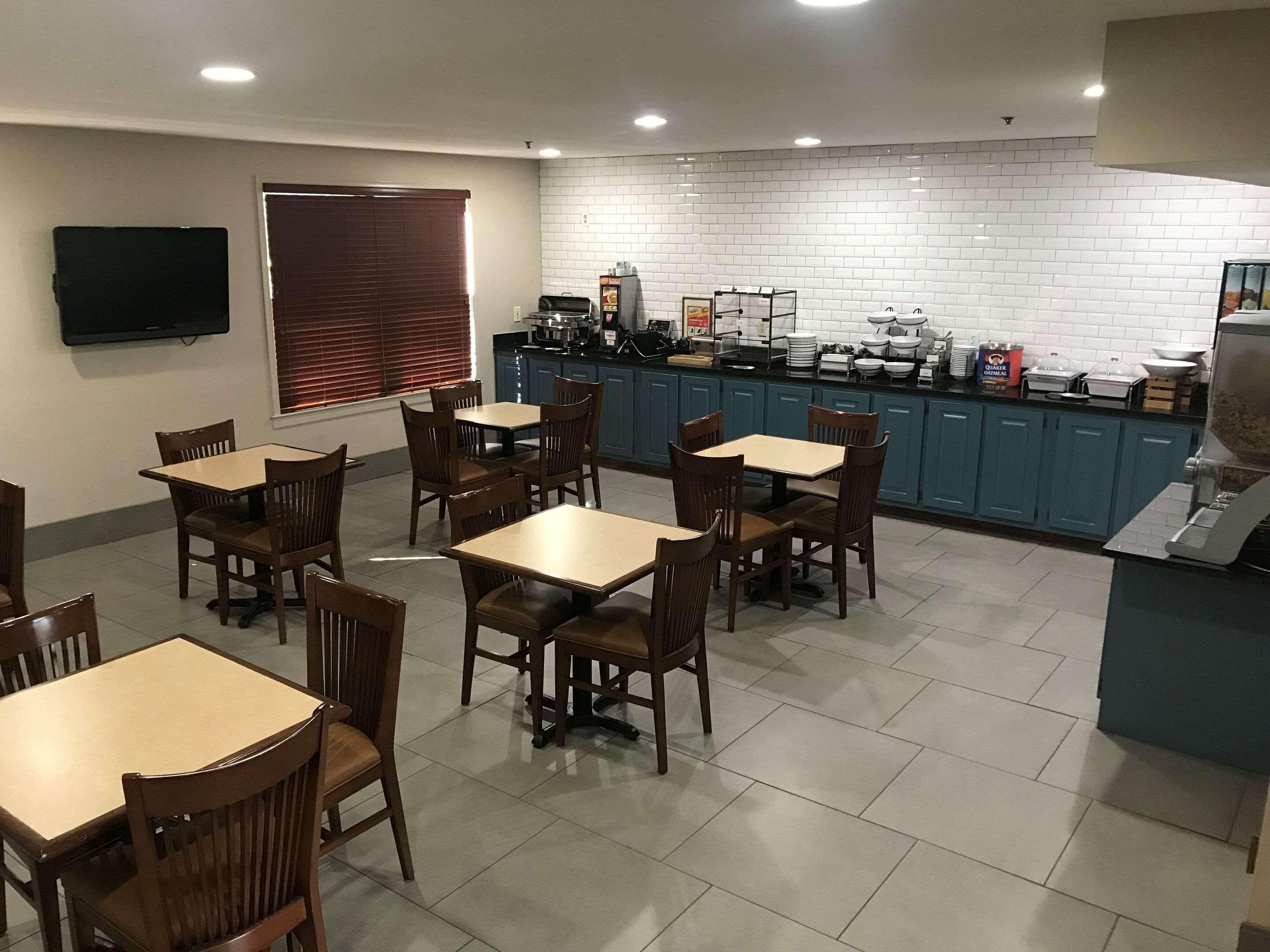 Breakfast Room | Country Inn & Suites by Radisson, Richmond I-95 South, VA