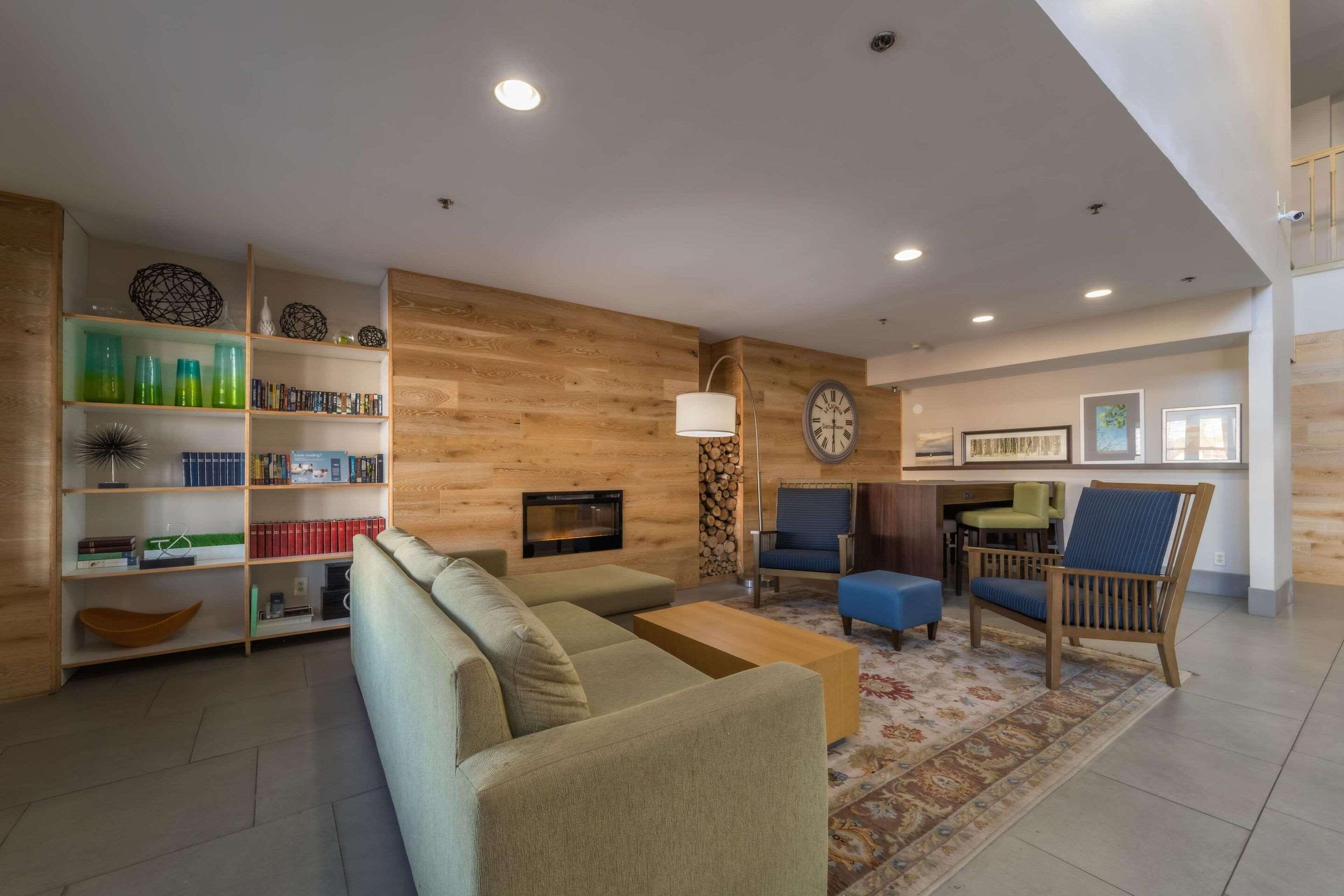 LobbyInterior View | Country Inn & Suites by Radisson, Richmond I-95 South, VA