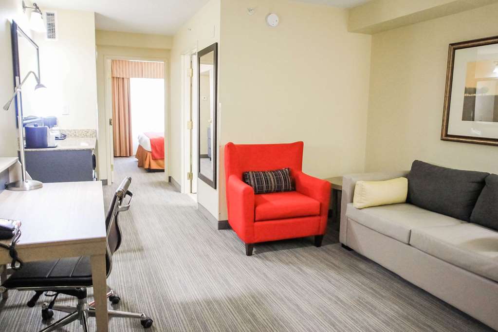 COUNTRY INN & SUITES BY RADISSON CH-guestroom-Guest Room,Suite,On-Site.jpg