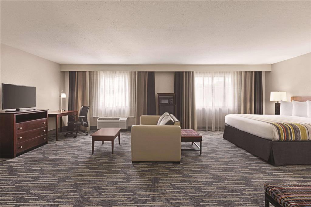 COUNTRY INN AND SUITES BY RADISSON-guestroom-Guest Room,Suite,On-Site.jpg