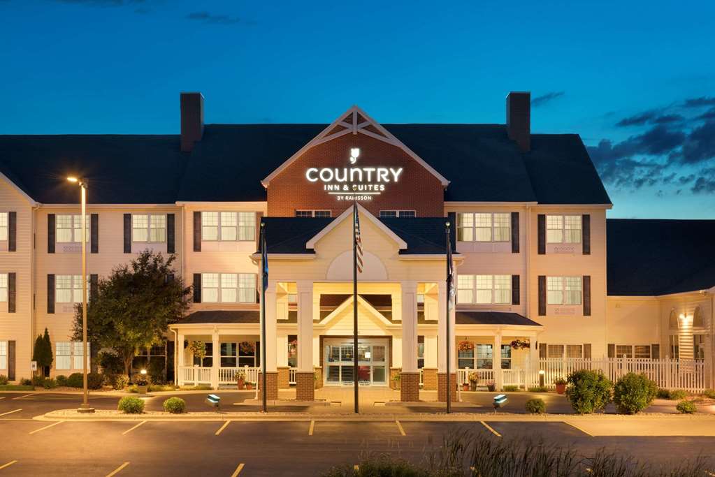 Country Inn & Suites Appleton North