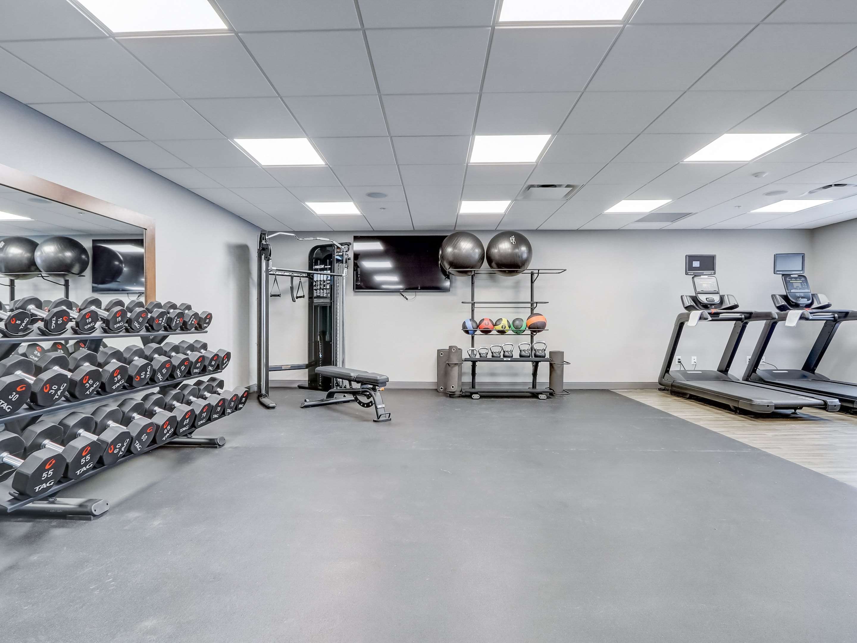 Health club fitness center gym | Hampton Inn & Suites Cincinnati Midtown Rookwood
