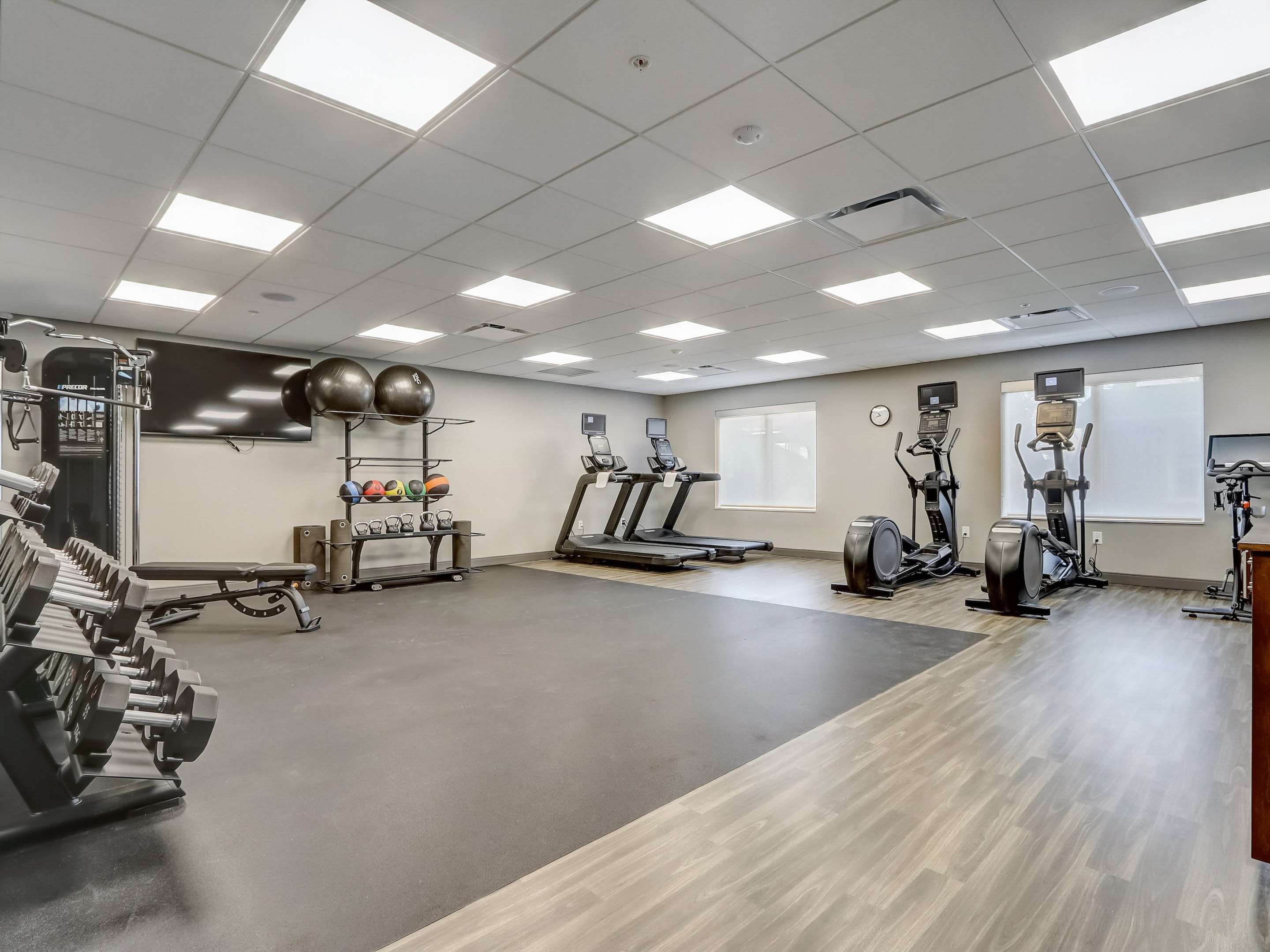 Health club fitness center gym | Hampton Inn & Suites Cincinnati Midtown Rookwood