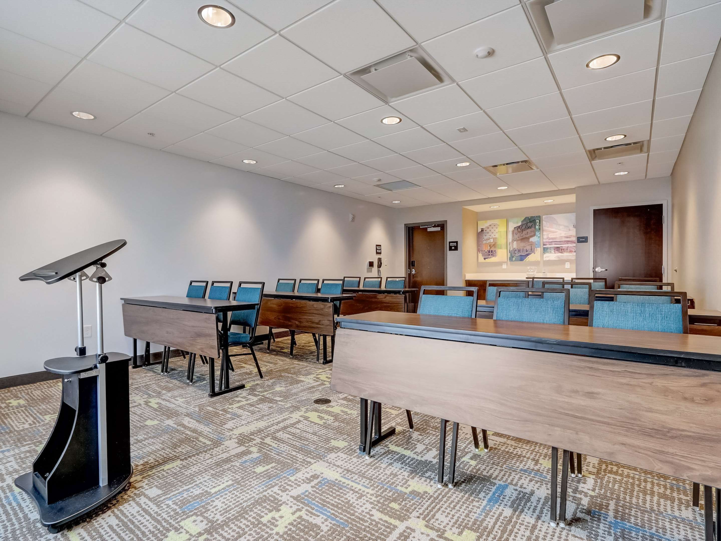 Meeting Room | Hampton Inn & Suites Cincinnati Midtown Rookwood
