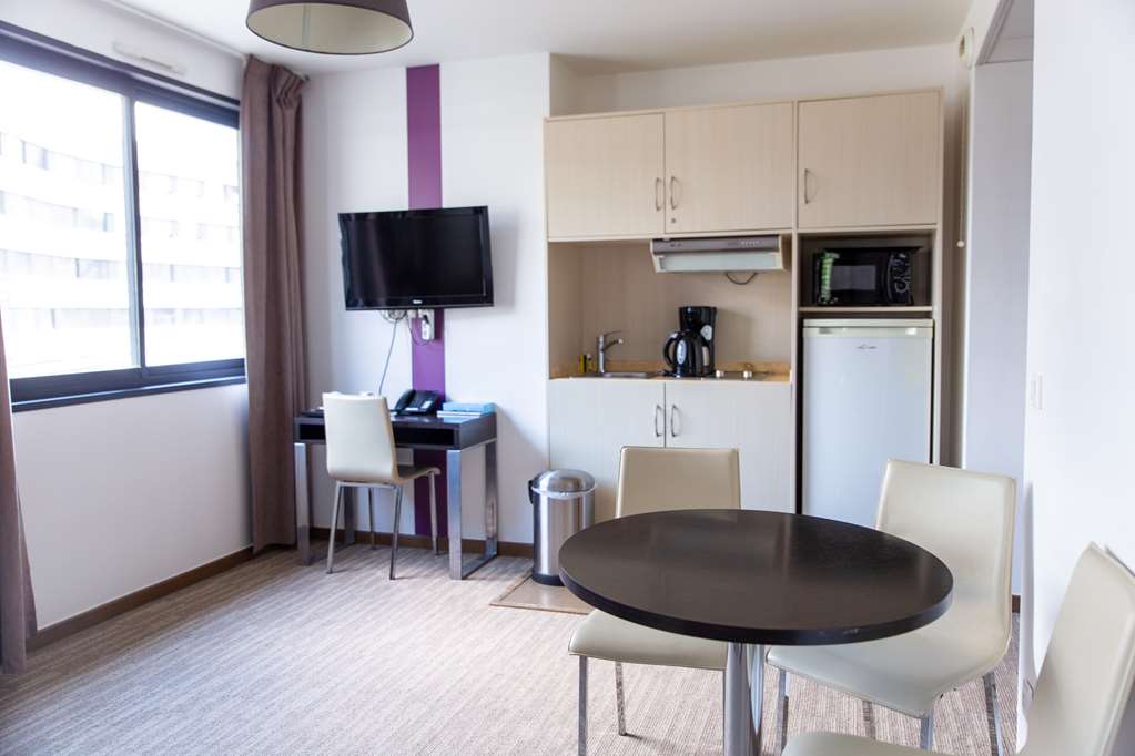 ZENITUDE HOTEL RESIDENCES FERNEY VO-guestroom-Guest Room,Guest Room Amenity,On-Site.jpg
