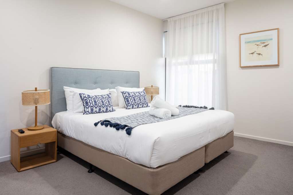 FIRST LIGHT MOOLOOLABA AN ASCEND CO-guestroom-Guest Room,On-Site.jpg